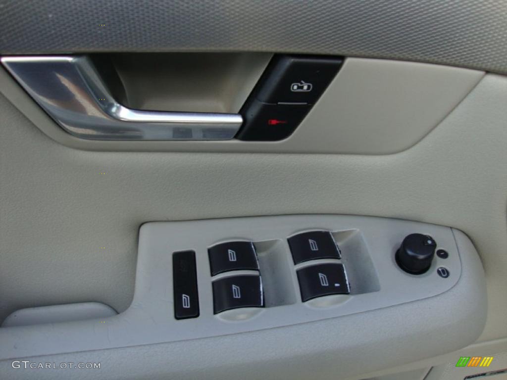 2002 Audi A4 1.8T quattro Avant Controls Photo #38432837