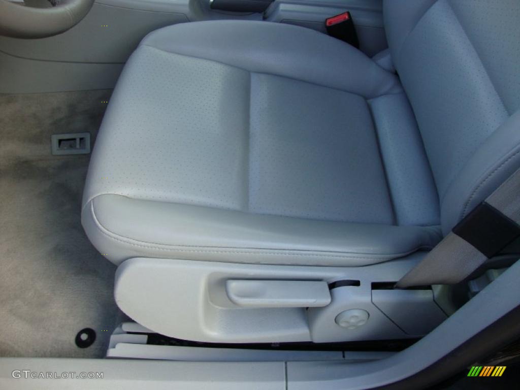 Beige Interior 2002 Audi A4 1.8T quattro Avant Photo #38432856