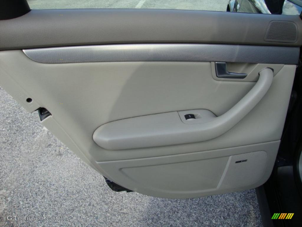 2002 Audi A4 1.8T quattro Avant Door Panel Photos