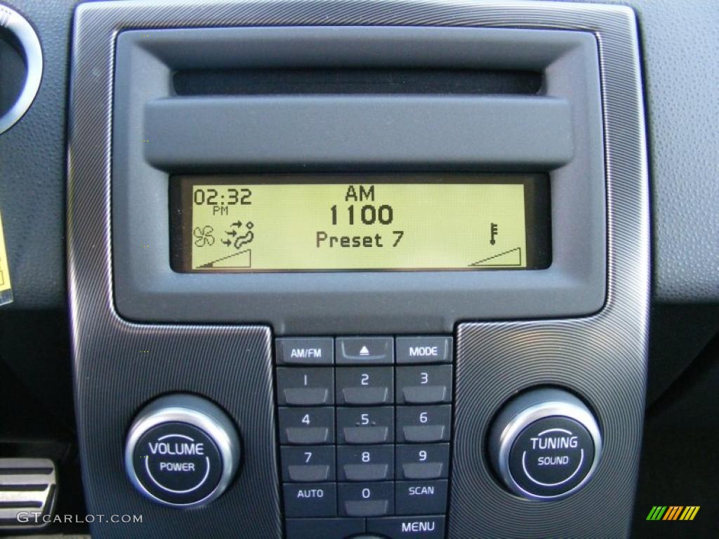 2008 Volvo C30 T5 Version 2.0 R-Design Controls Photo #38436652