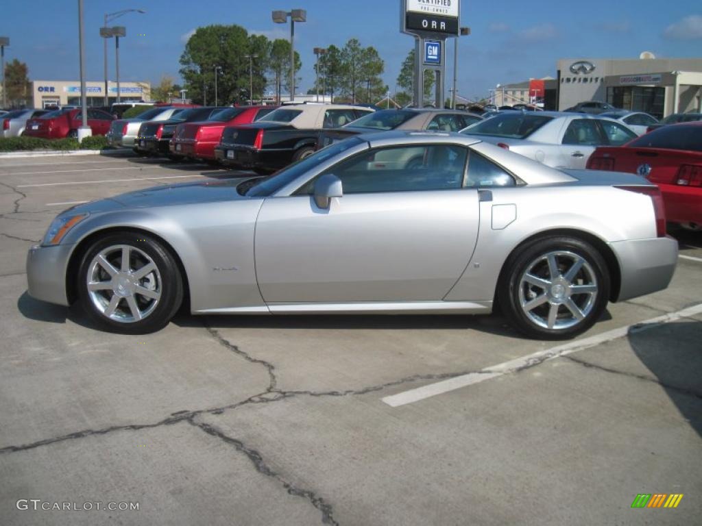 Light Platinum 2006 Cadillac XLR Roadster Exterior Photo #38438044