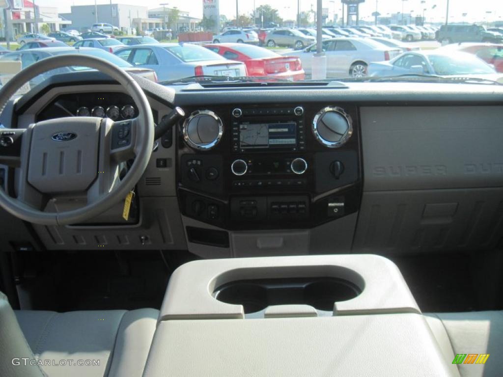 2009 Ford F450 Super Duty Lariat Crew Cab 4x4 Dually Medium Stone Dashboard Photo #38438384