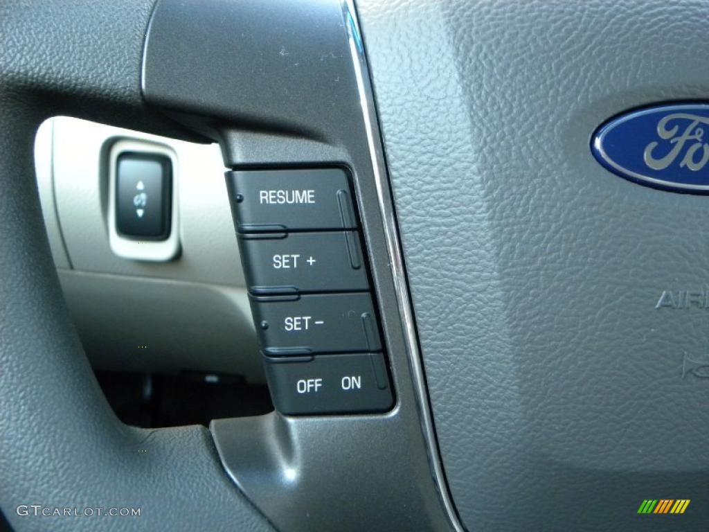 2011 Ford Taurus SE Controls Photo #38439844