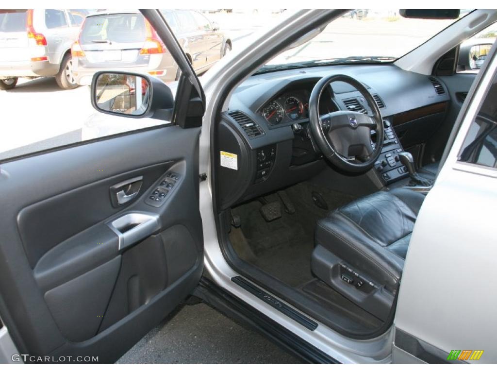 Graphite Interior 2004 Volvo XC90 2.5T AWD Photo #38440744