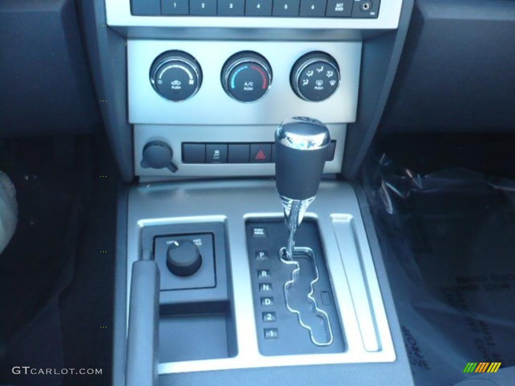 2011 Dodge Nitro Heat 4x4 4 Speed Automatic Transmission Photo #38441004