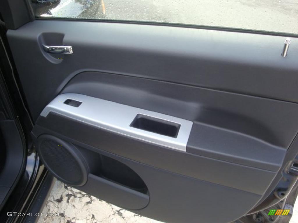 2008 Jeep Compass Sport 4x4 Dark Slate Gray Door Panel Photo #38441388