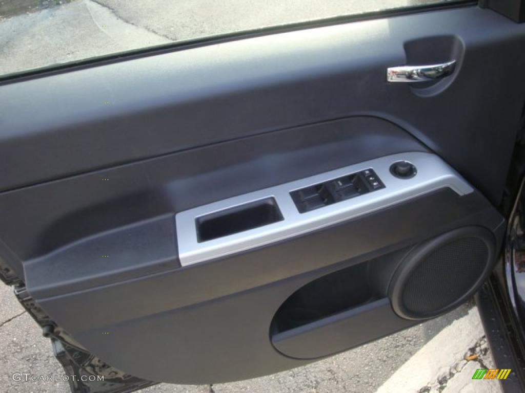 2008 Jeep Compass Sport 4x4 Dark Slate Gray Door Panel Photo #38441476