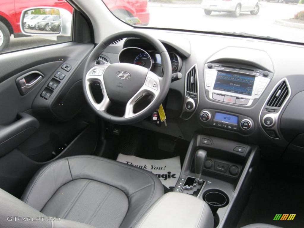 2010 Hyundai Tucson Limited AWD Black Dashboard Photo #38442352