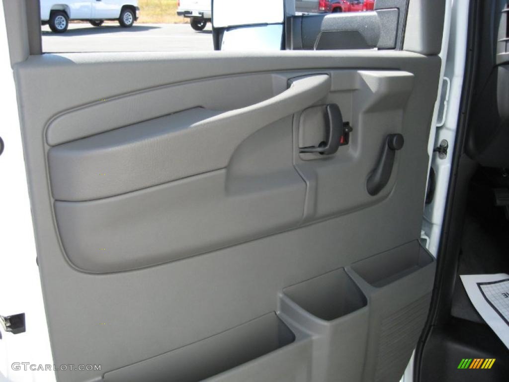 2010 Chevrolet Express Cutaway 3500 Commercial Moving Van Door Panel Photos