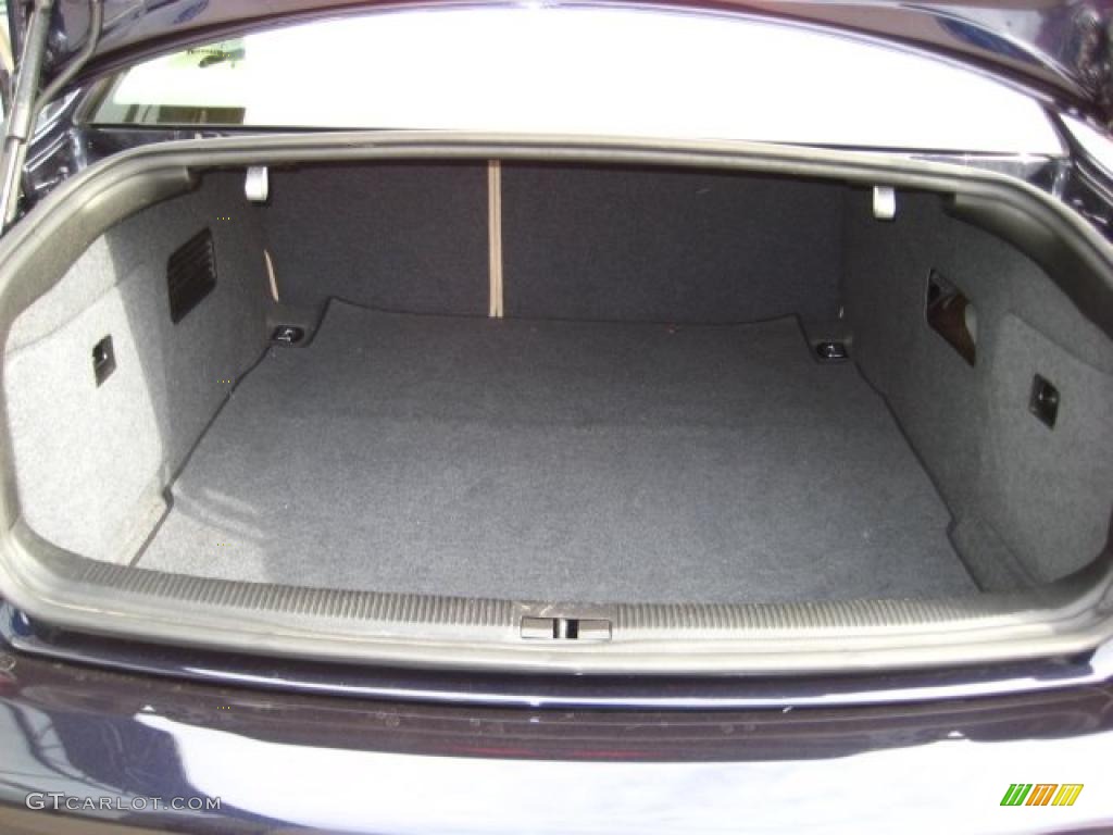 2002 Audi A6 2.7T quattro Sedan Trunk Photo #38442764