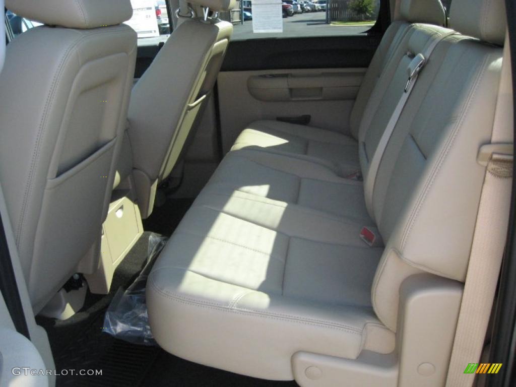 Light Cashmere/Ebony Interior 2011 Chevrolet Silverado 1500 LT Crew Cab 4x4 Photo #38443148