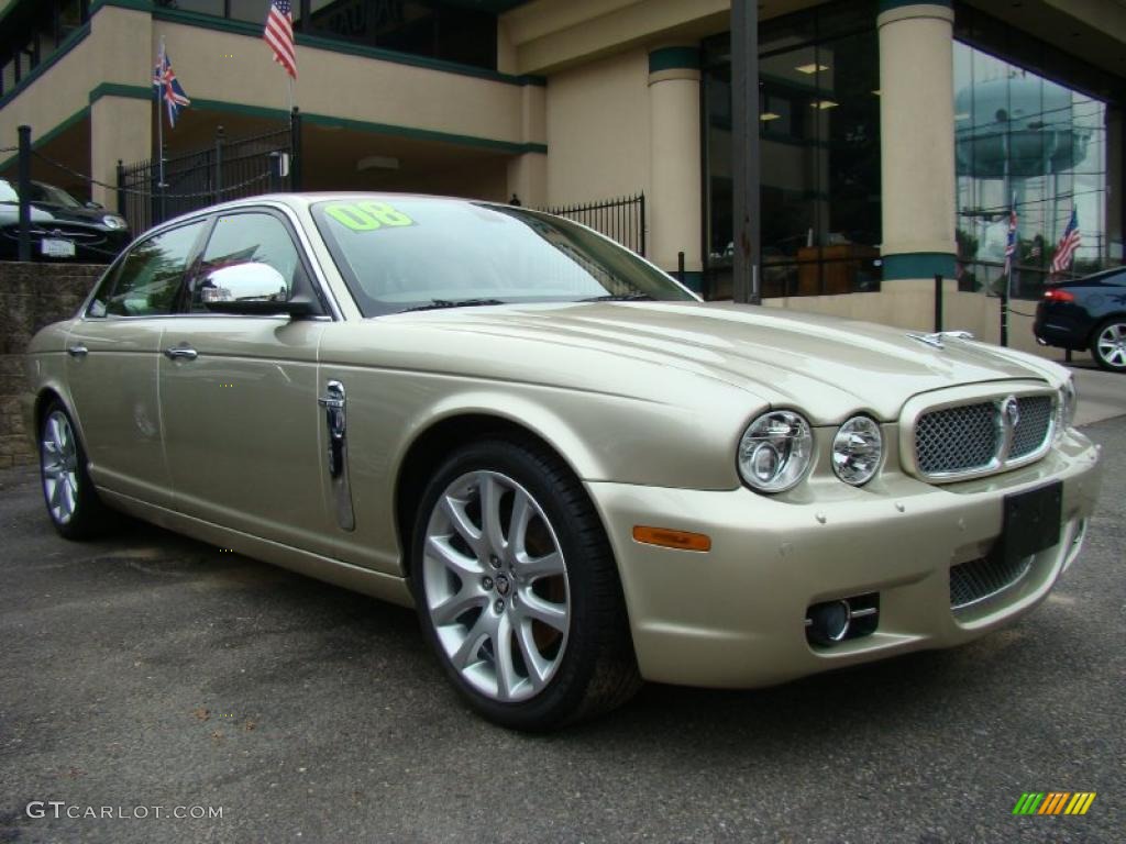 Winter Gold Metallic 2008 Jaguar XJ Vanden Plas Exterior Photo #38446088