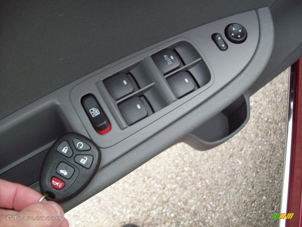 2011 Chevrolet Malibu LT Controls Photo #38446552
