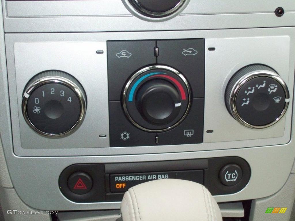 2011 Chevrolet Malibu LT Controls Photo #38446592