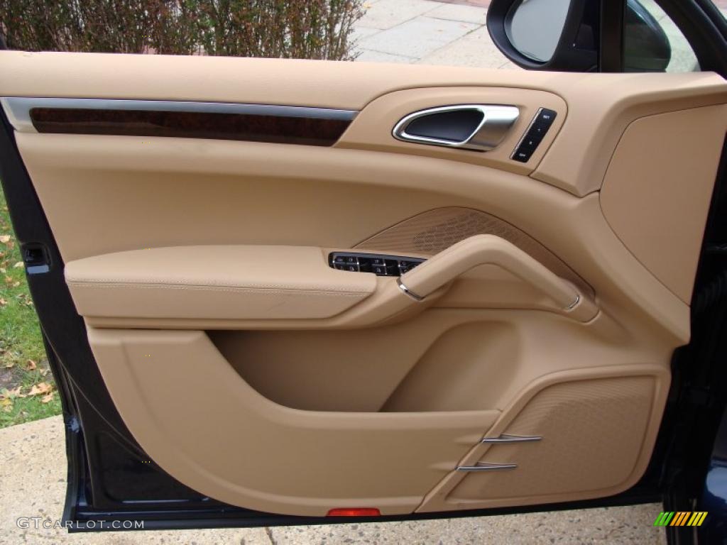 2011 Porsche Cayenne Standard Cayenne Model Luxor Beige Door Panel Photo #38447052