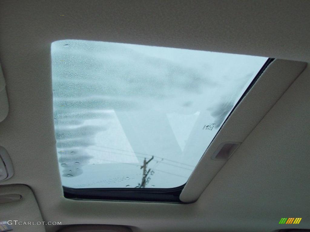 2004 Buick Park Avenue Standard Park Avenue Model Sunroof Photo #38448356