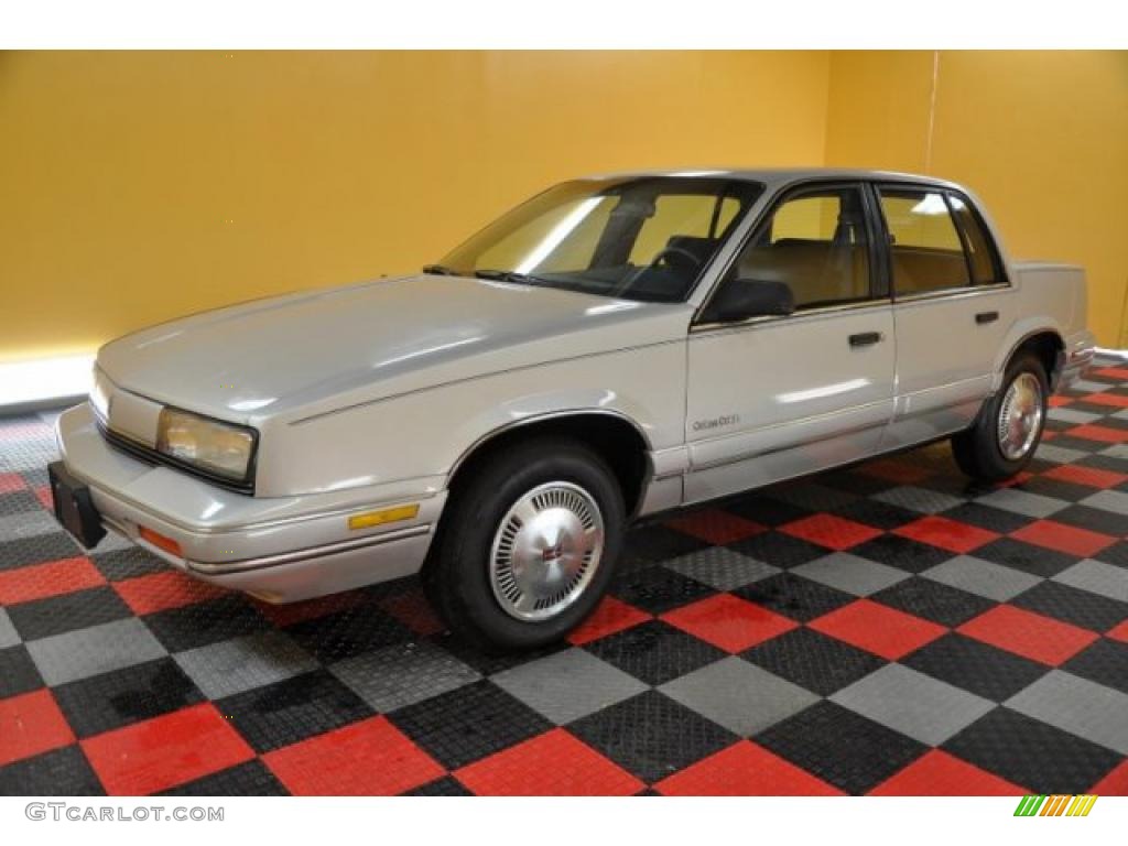 1990 Cutlass Calais Sedan - Silver Metallic / Blue photo #2