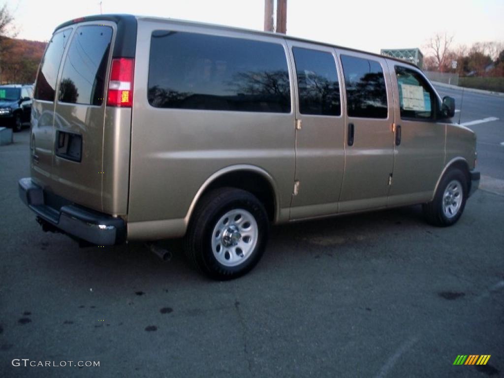 2011 Express LT 1500 Passenger Van - Sandstone Metallic / Neutral photo #45