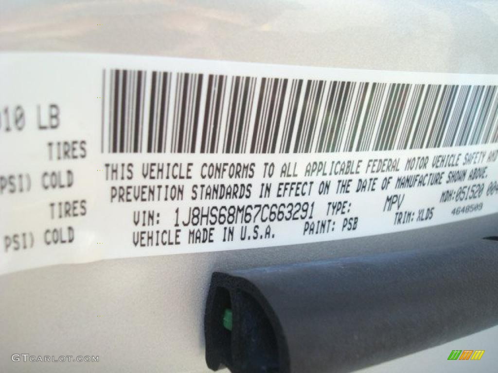 2007 Jeep Grand Cherokee Overland CRD 4x4 Color Code Photos