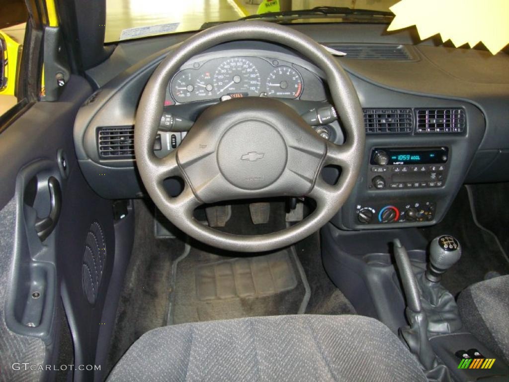 2005 Cavalier LS Sport Coupe - Rally Yellow / Graphite Gray photo #20