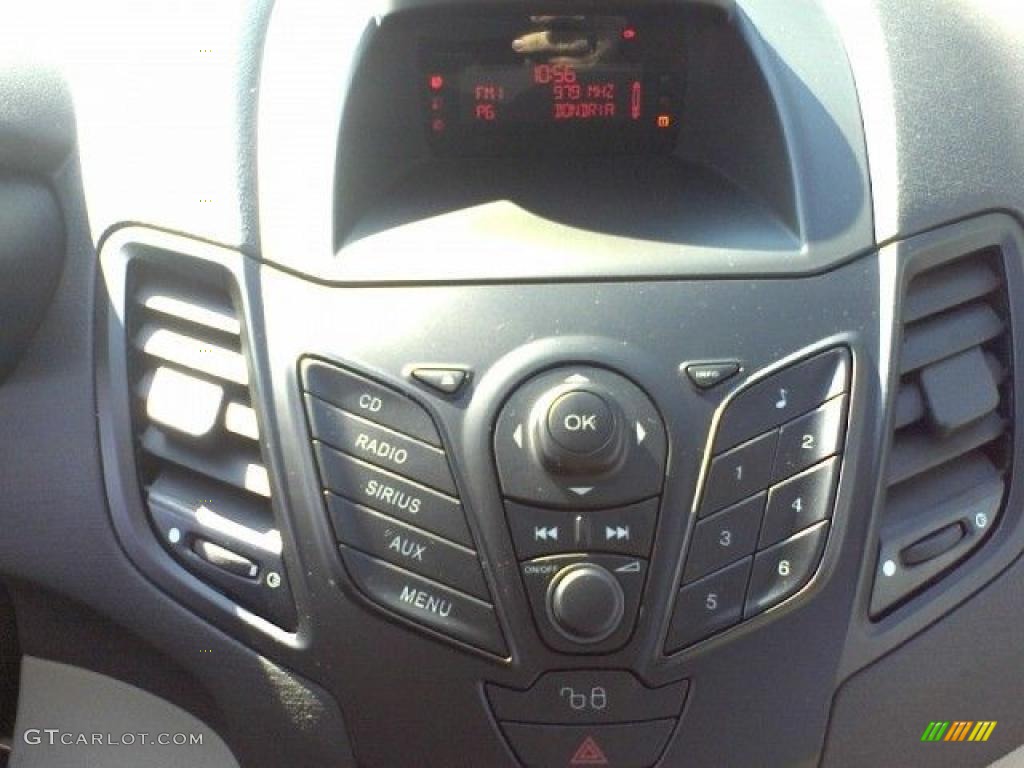 2011 Fiesta S Sedan - Monterey Grey Metallic / Light Stone/Charcoal Black Cloth photo #8