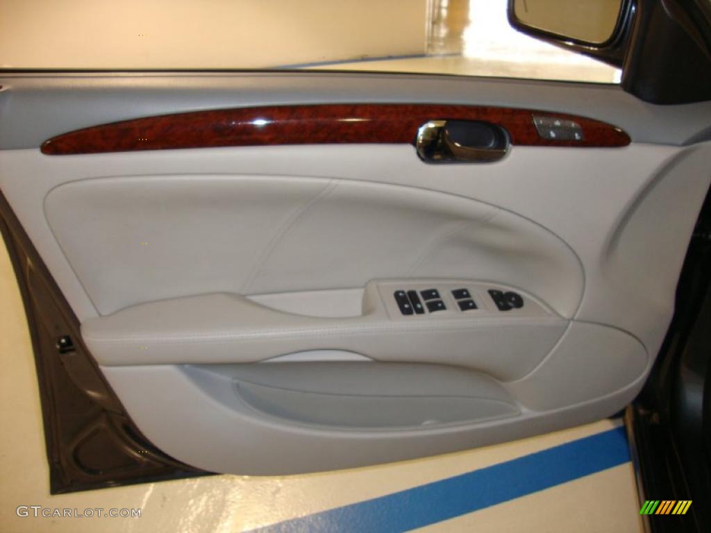 2010 Buick Lucerne CXL Titanium Door Panel Photo #38457413