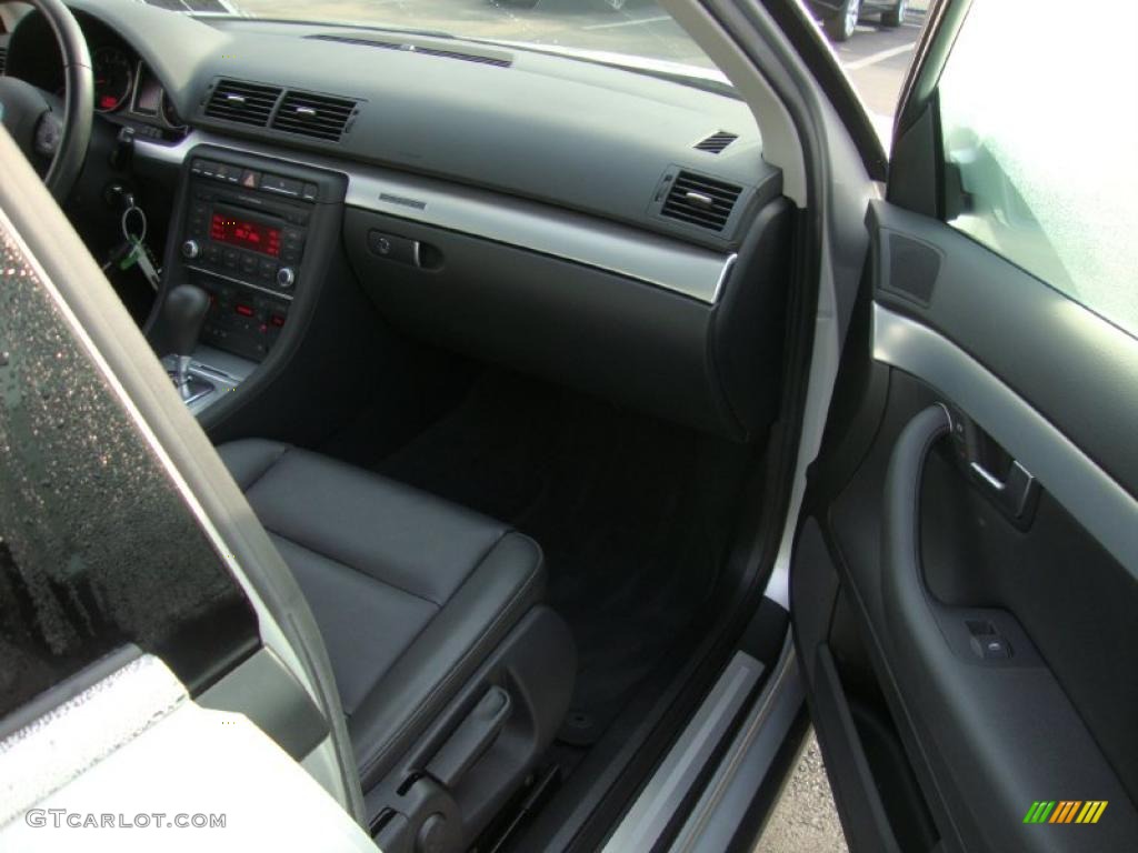 2008 A4 2.0T quattro Sedan - Light Silver Metallic / Black photo #18