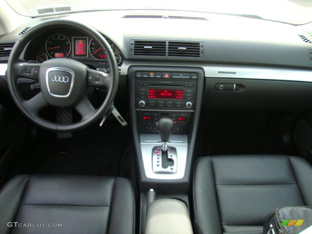 2008 A4 2.0T quattro Sedan - Light Silver Metallic / Black photo #27