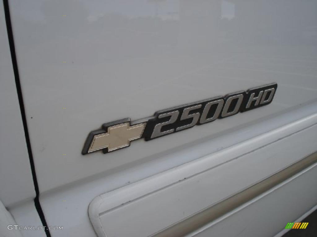 2003 Chevrolet Silverado 2500HD LS Extended Cab 4x4 Marks and Logos Photo #38459041