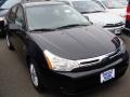 Black - Focus SE Sedan Photo No. 2
