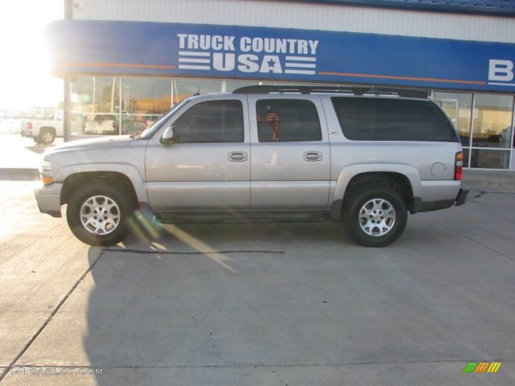 2005 Suburban 1500 Z71 4x4 - Silver Birch Metallic / Gray/Dark Charcoal photo #1