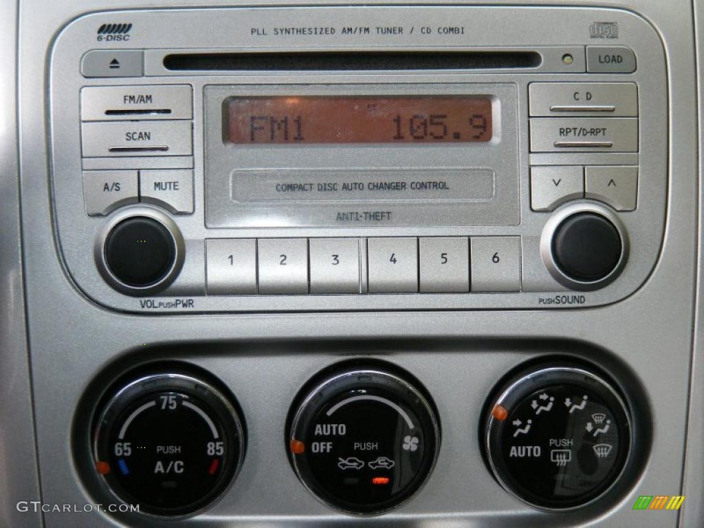 2005 Suzuki Aerio SX AWD Sport Wagon Controls Photo #38464637