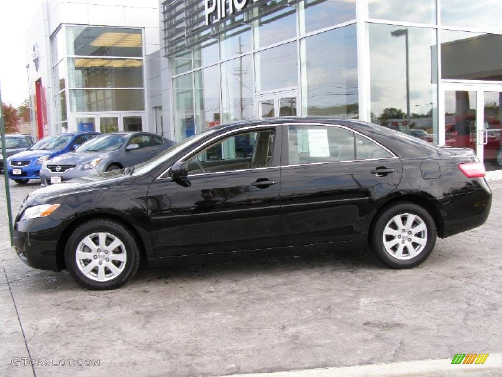 2007 Camry XLE - Black / Bisque photo #4