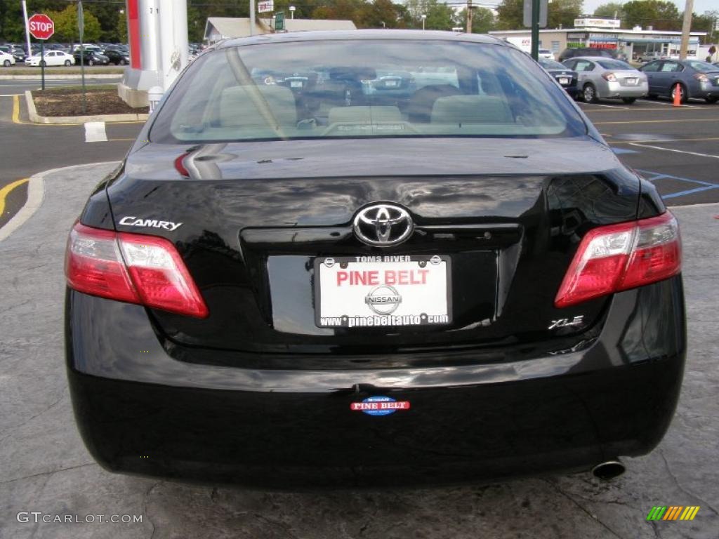 2007 Camry XLE - Black / Bisque photo #6