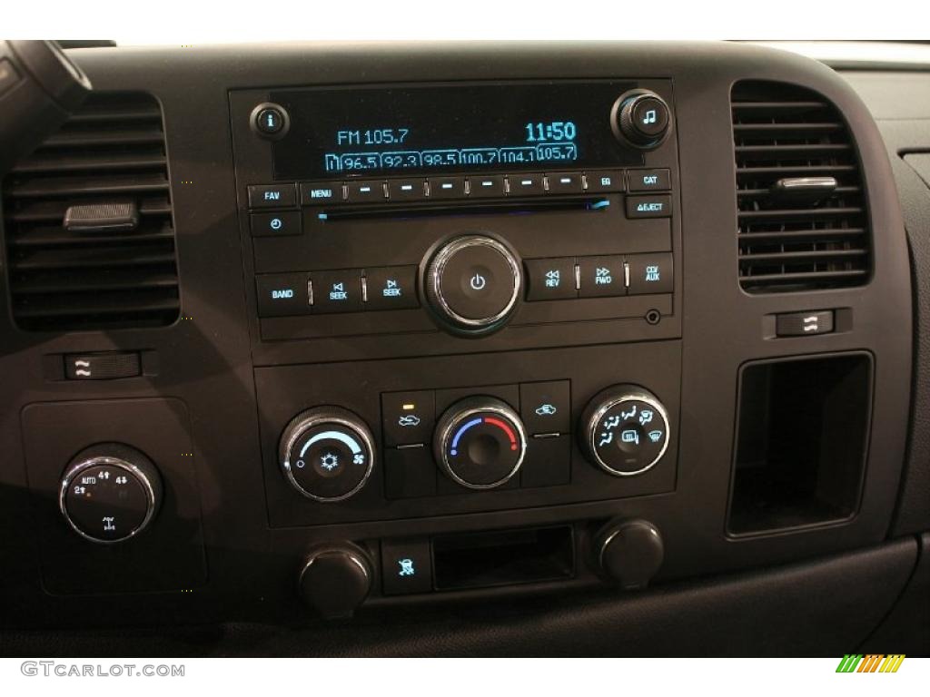 2009 GMC Sierra 1500 SLE Regular Cab 4x4 Controls Photo #38465409