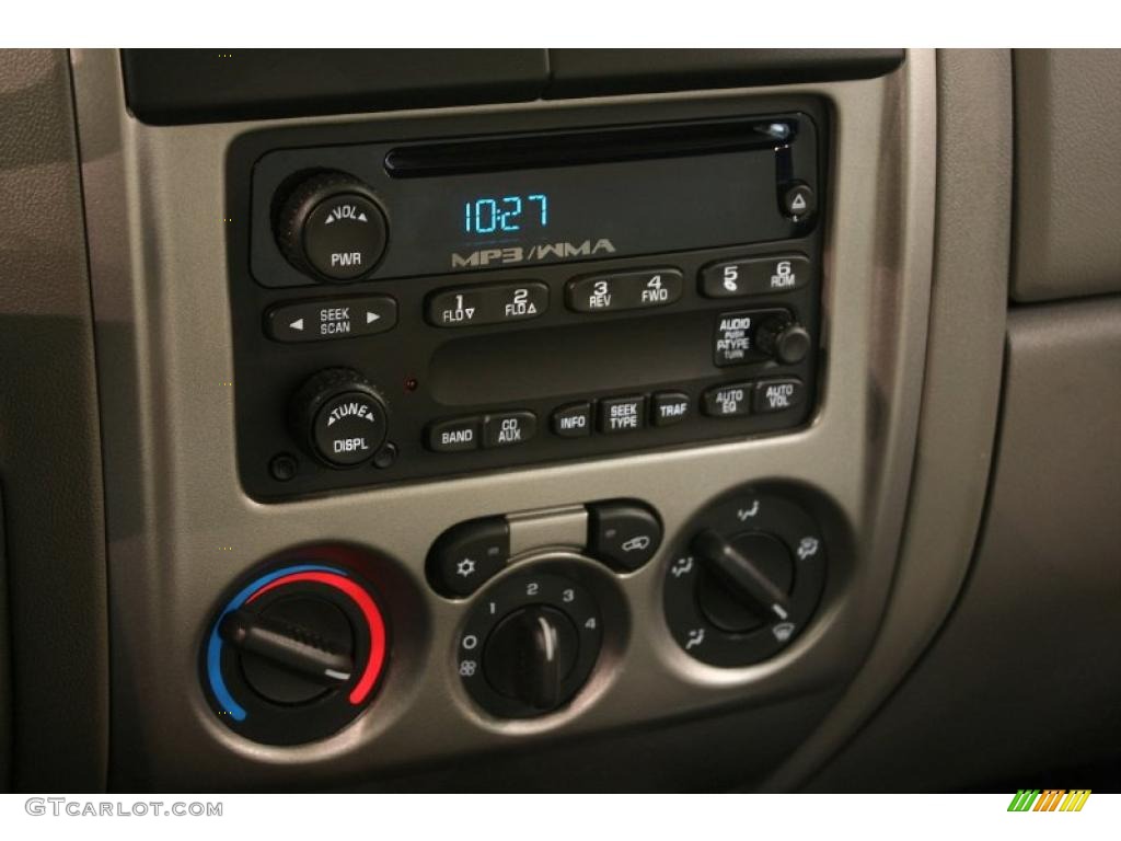 2008 Chevrolet Colorado LS Extended Cab Controls Photo #38465737