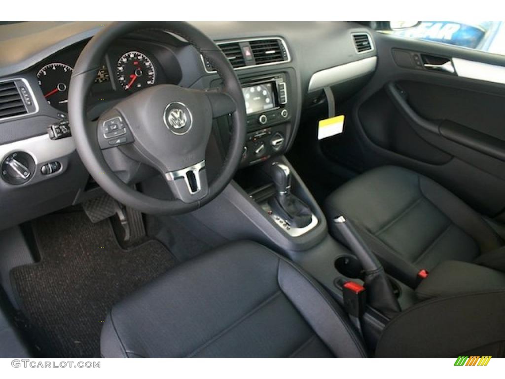 Titan Black Interior 2011 Volkswagen Jetta SEL Sedan Photo #38465749