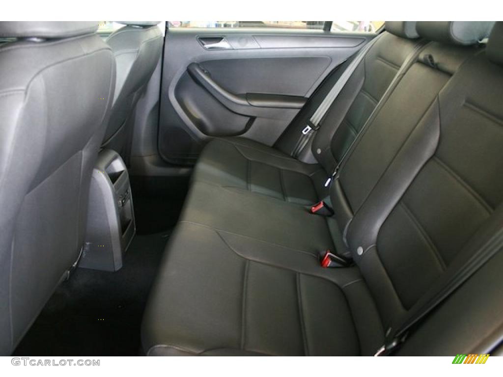 Titan Black Interior 2011 Volkswagen Jetta SE Sedan Photo #38465937