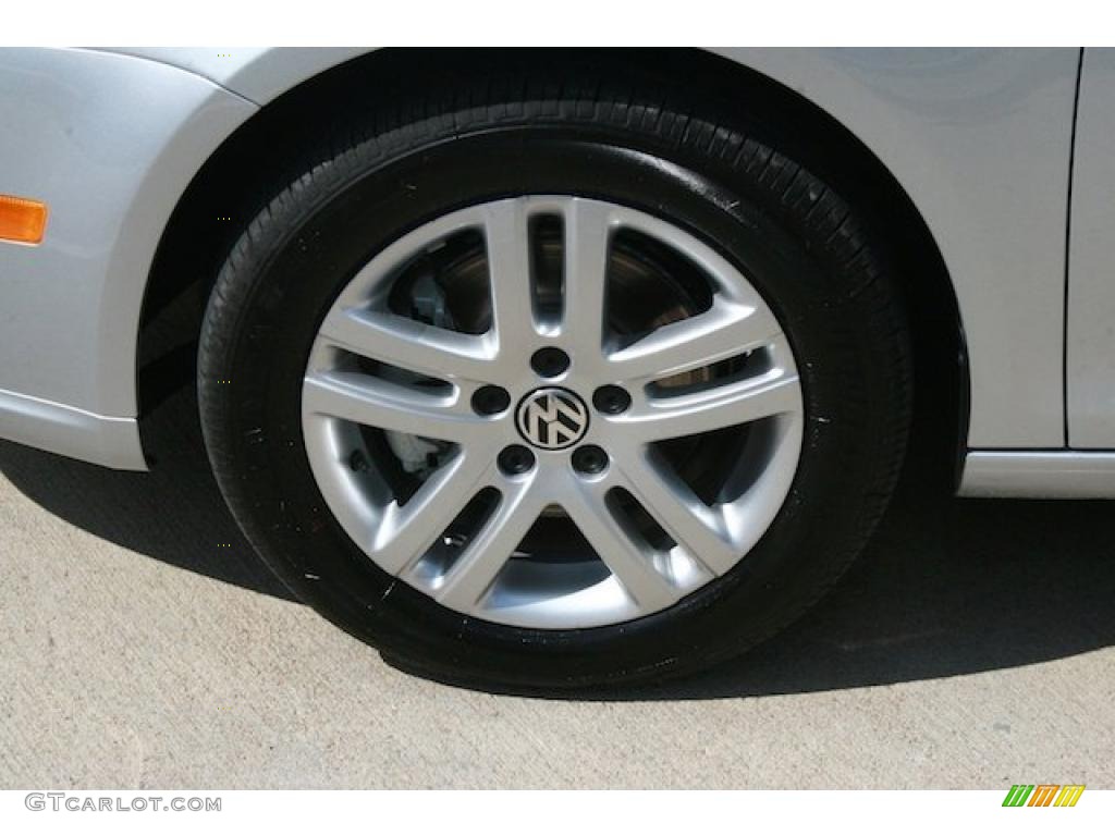 2010 Volkswagen Jetta TDI Sedan Wheel Photos