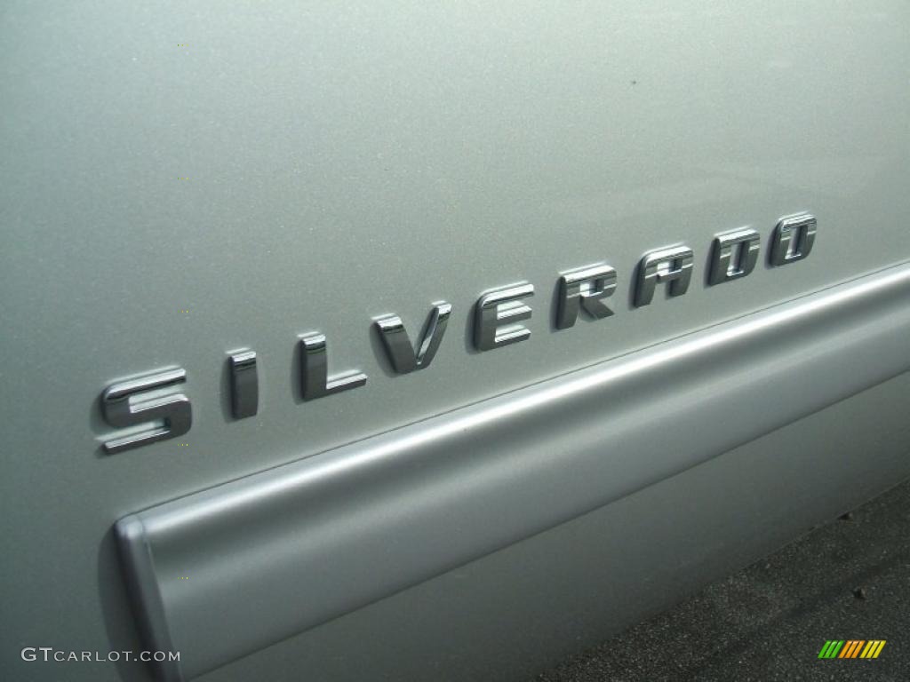 2011 Silverado 1500 LS Crew Cab 4x4 - Sheer Silver Metallic / Dark Titanium photo #4