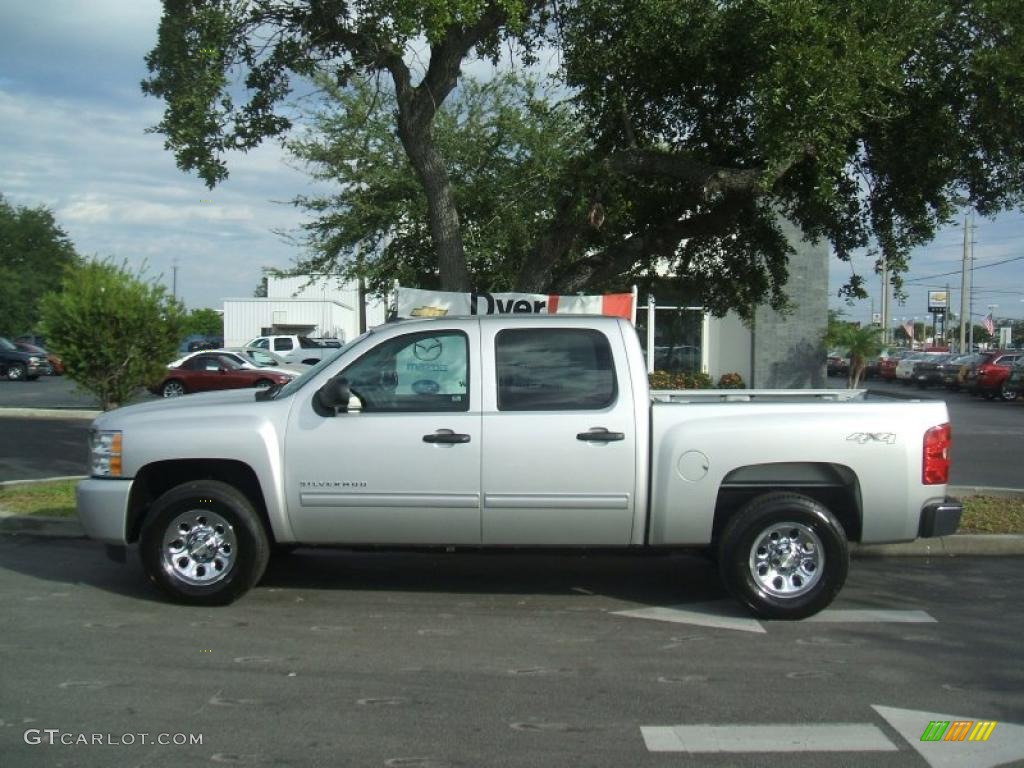 2011 Silverado 1500 LS Crew Cab 4x4 - Sheer Silver Metallic / Dark Titanium photo #7