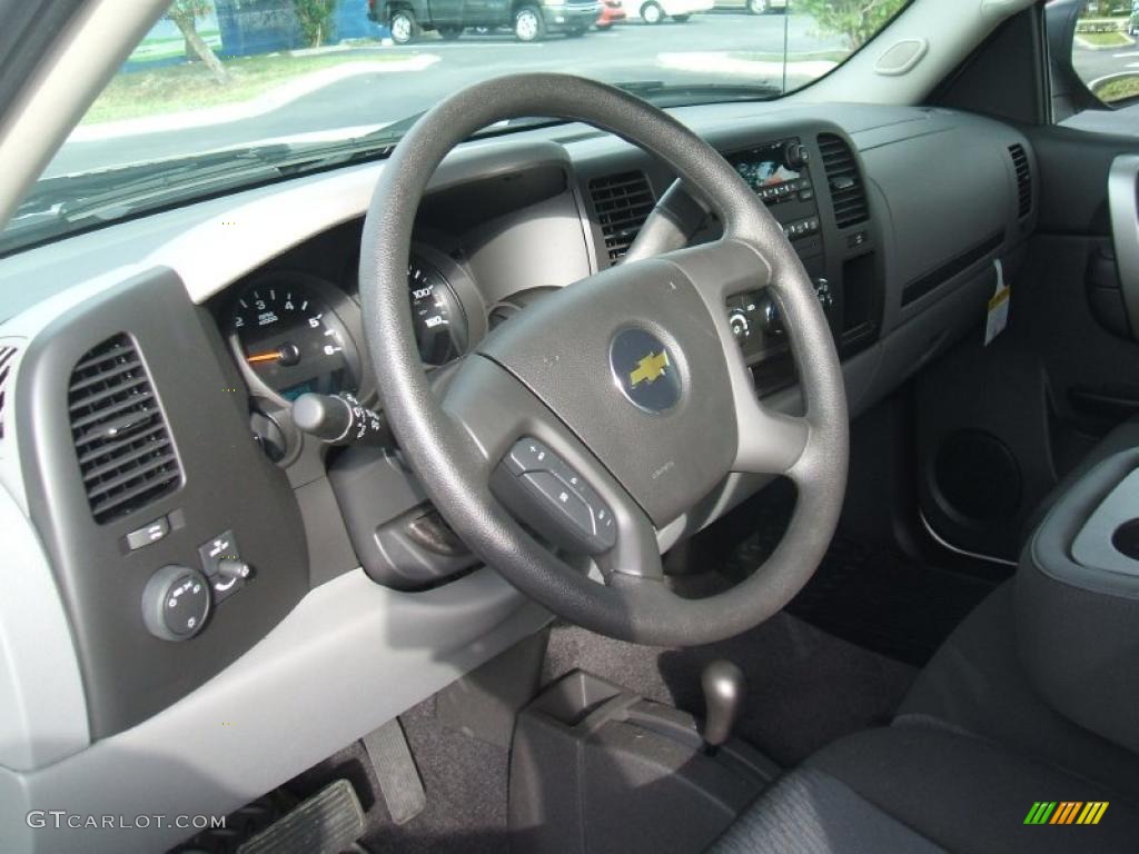 2011 Silverado 1500 LS Crew Cab 4x4 - Sheer Silver Metallic / Dark Titanium photo #14