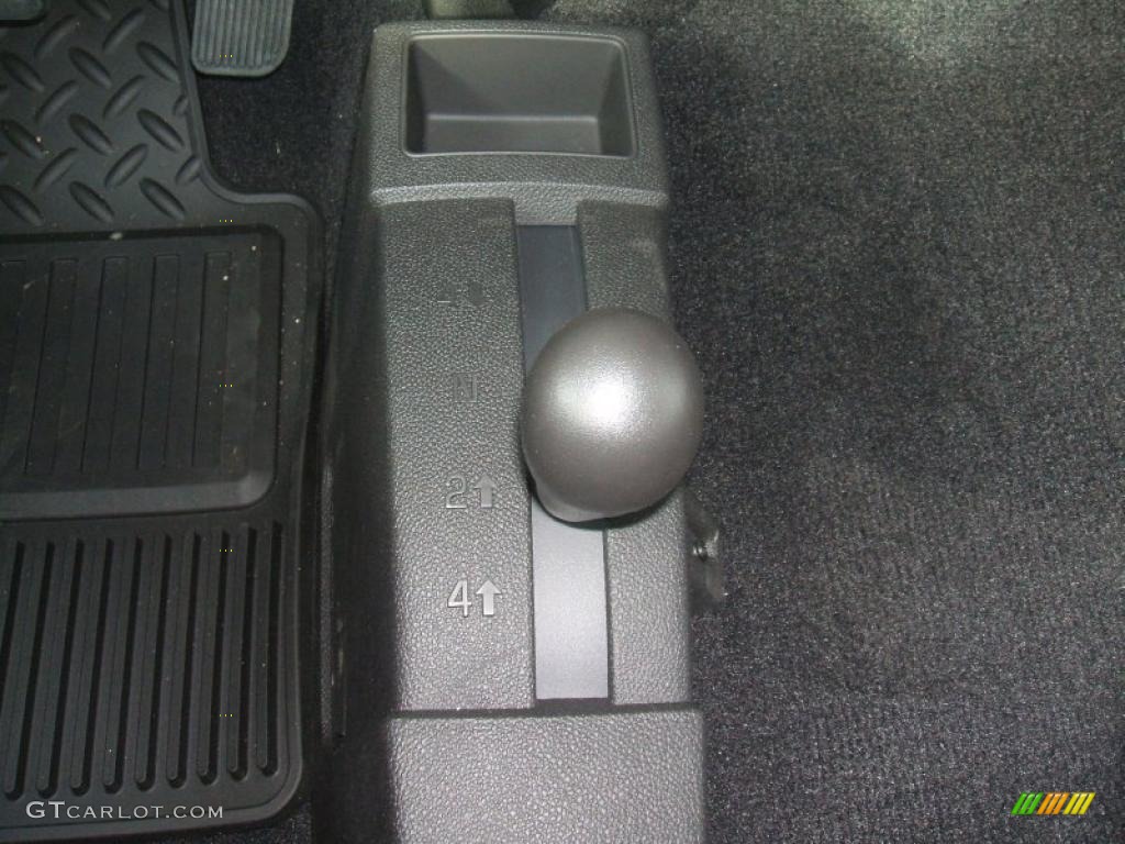 2011 Chevrolet Silverado 1500 LS Crew Cab 4x4 Controls Photo #38467201