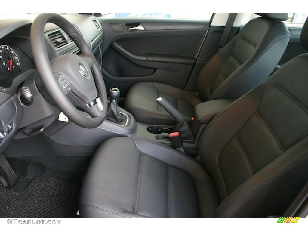 Titan Black Interior 2011 Volkswagen Jetta SE Sedan Photo #38467393
