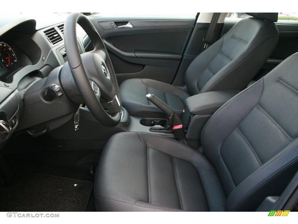 Titan Black Interior 2011 Volkswagen Jetta SE Sedan Photo #38468101