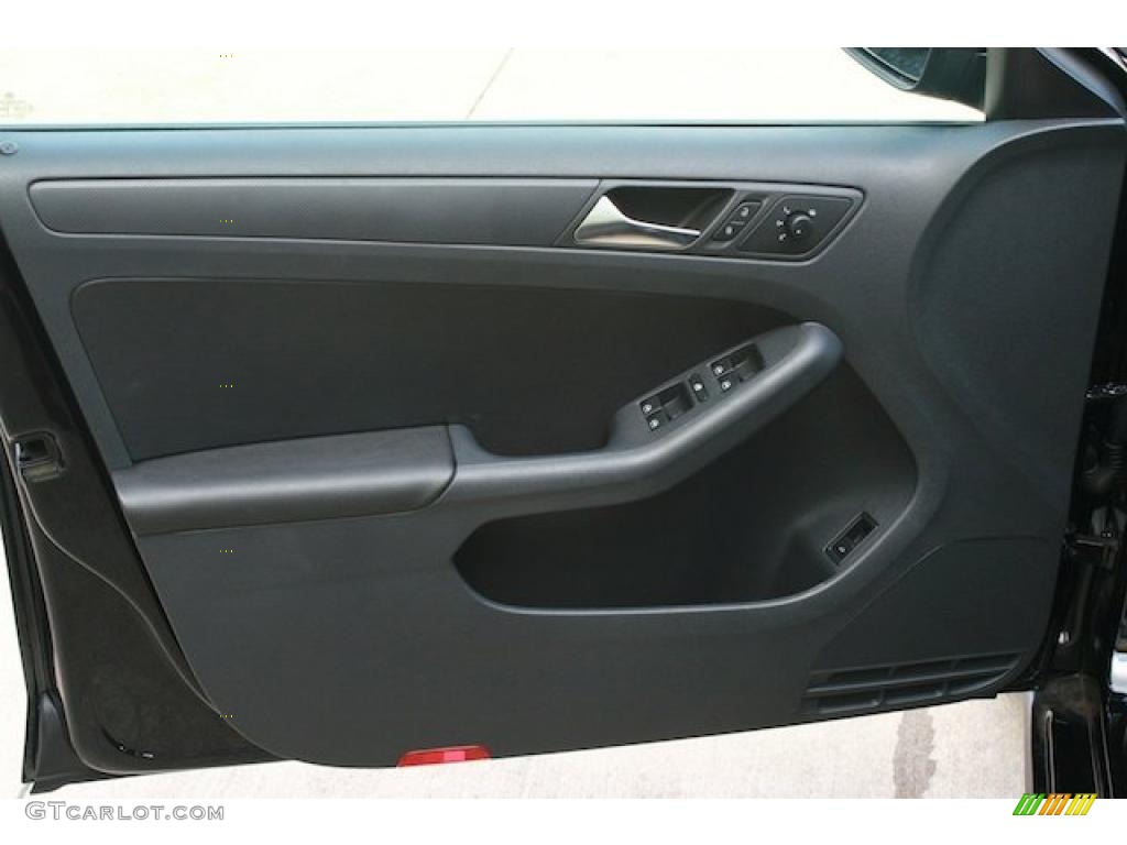 2011 Volkswagen Jetta SE Sedan Titan Black Door Panel Photo #38468185