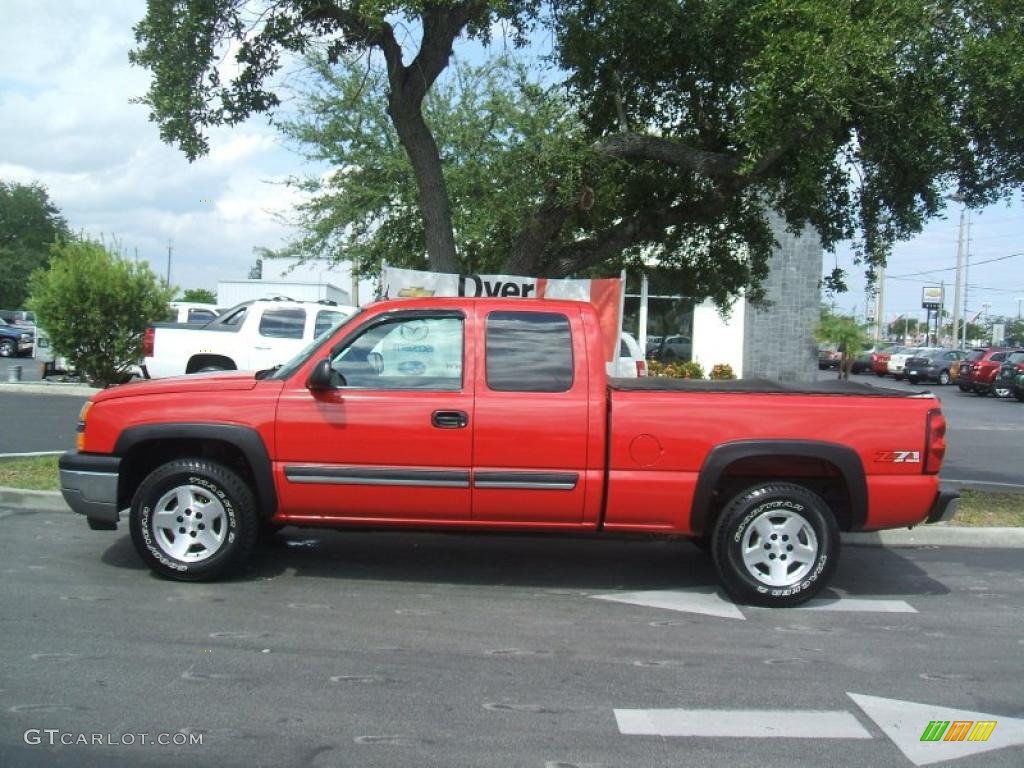 2005 Silverado 1500 Z71 Extended Cab 4x4 - Victory Red / Dark Charcoal photo #3
