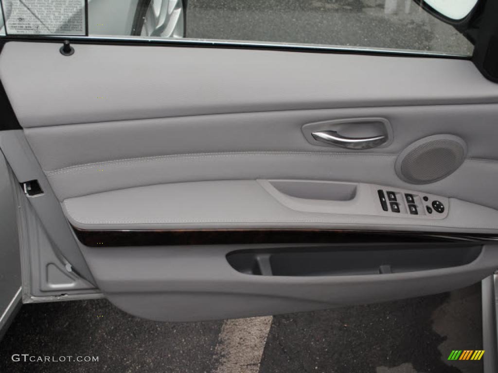 2009 BMW 3 Series 335i Sedan Grey Door Panel Photo #38469725