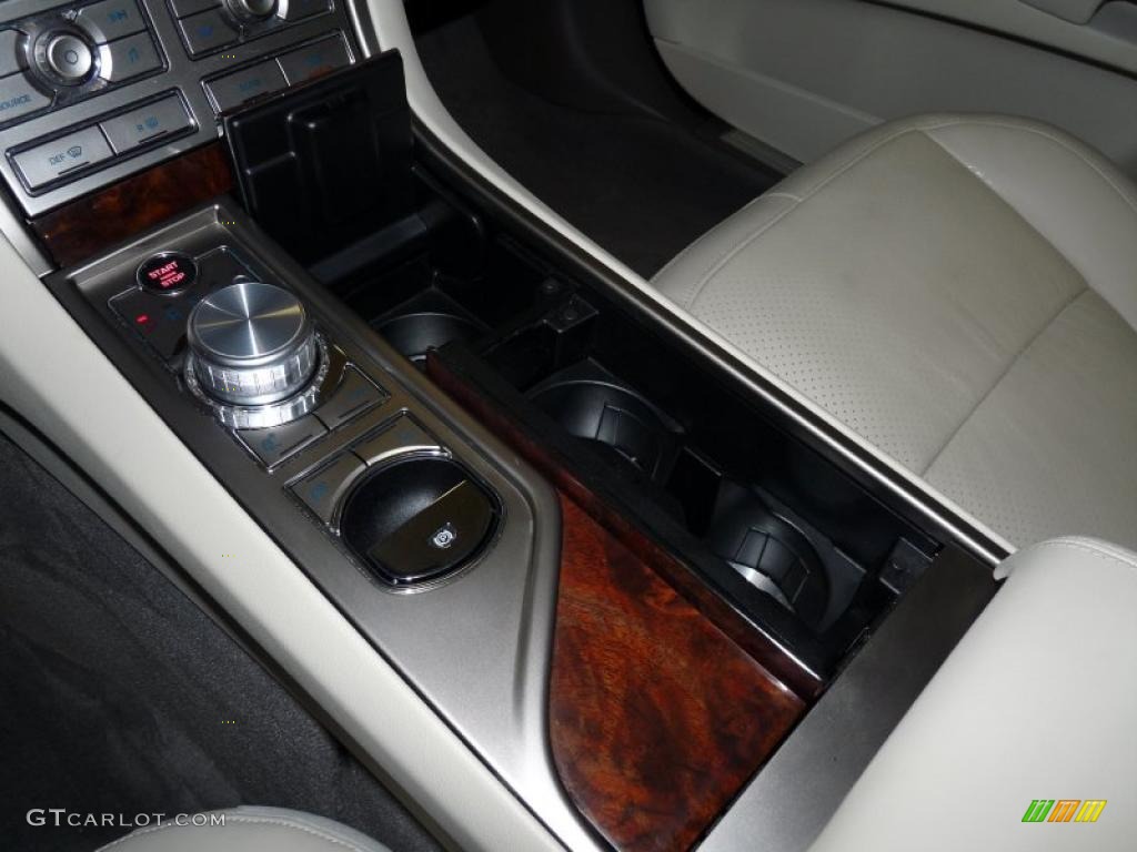 2009 Jaguar XF Supercharged Controls Photo #38470105