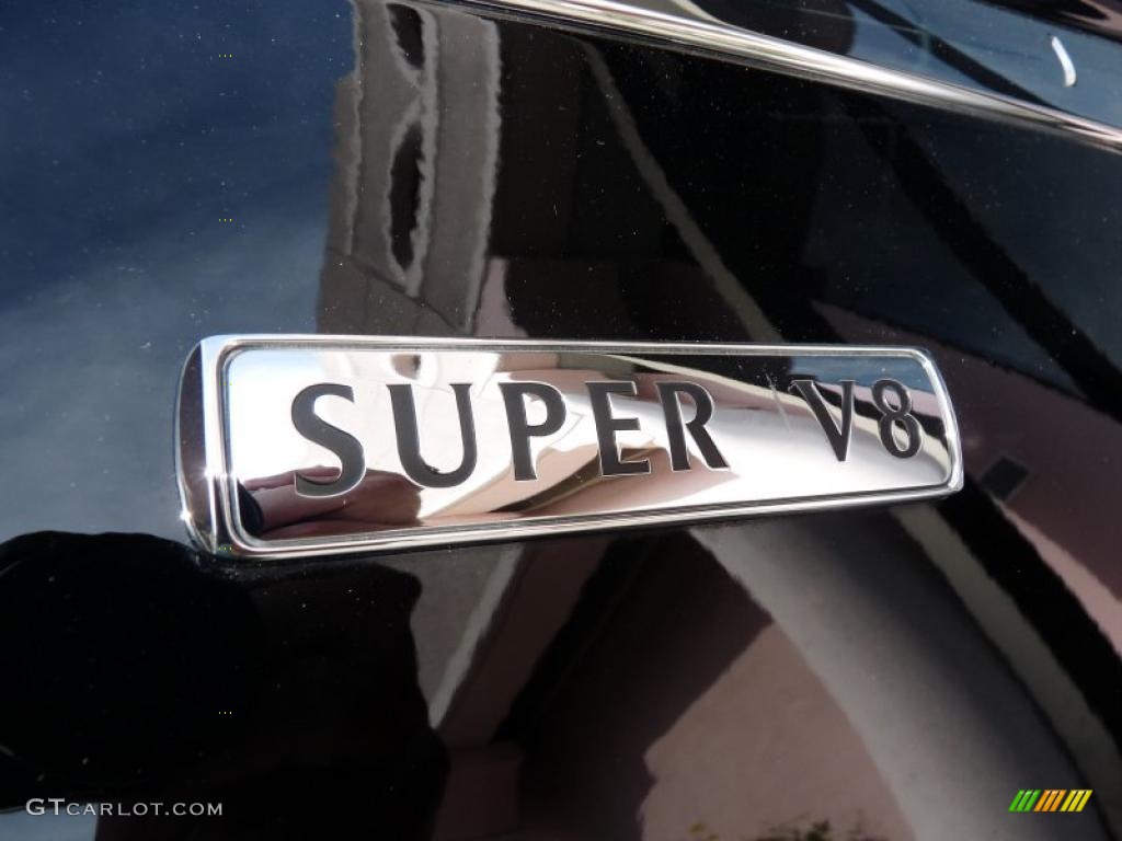 2007 Jaguar XJ Super V8 Marks and Logos Photos